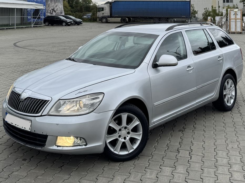 Skoda Ocatvia 2 Facelift 1.9 TDI 2010 Adusa Recent interior piele rosu