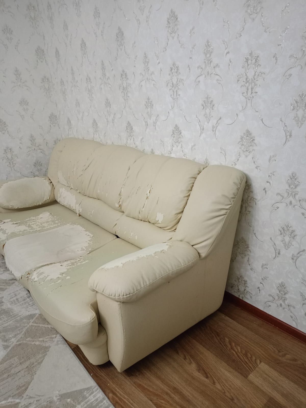 Диван с креслом самовывоз