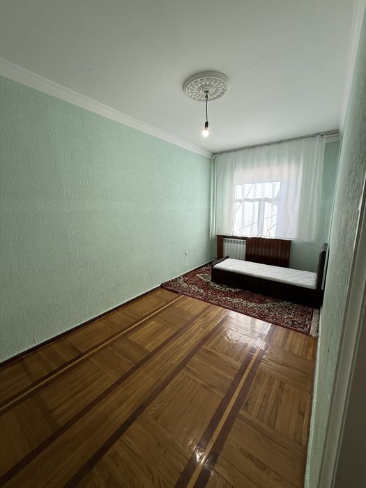 Алокада 5 хонали уй сотилади узимники