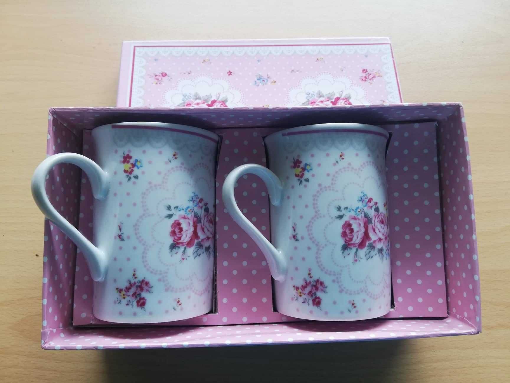 Комплект от две чаши за чай