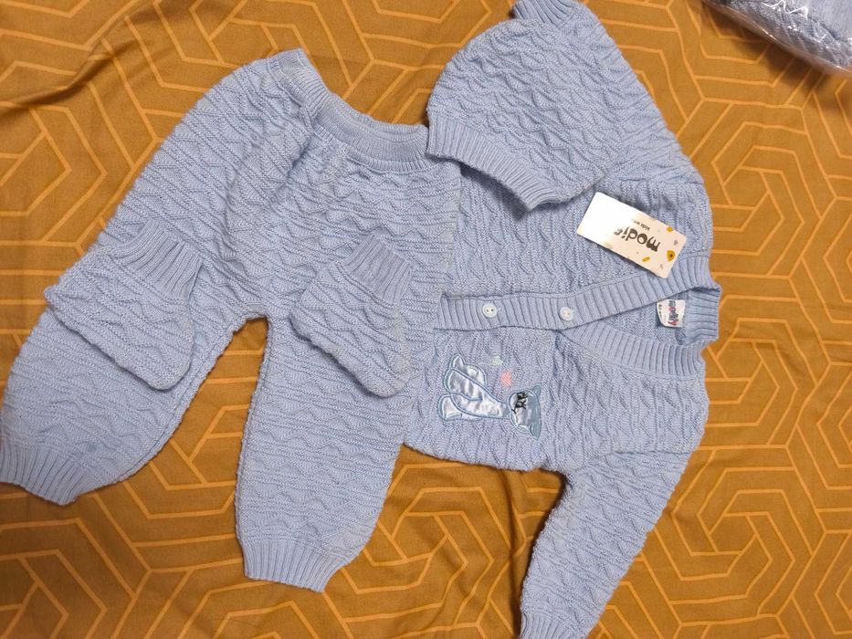 Compleu bebeluși băieți 6 luni-4 piese