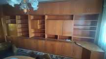 Продавам стара холна секция от масивно дърво.