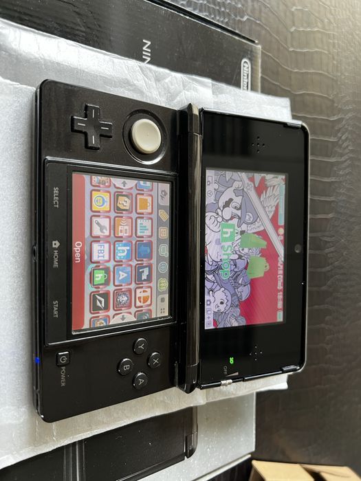 Nintendo 3DS Cosmo Black