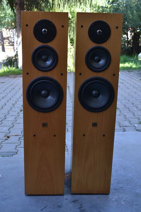Boxe JBL model TI 400