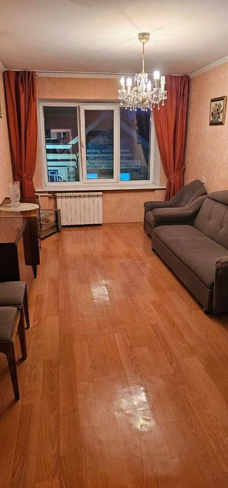 Продам  2 комнатную квартиру район 7 школы