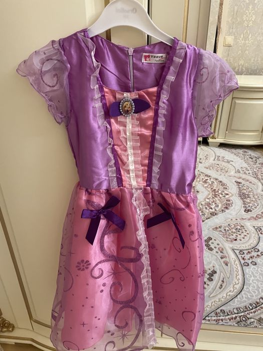 Продам платье для девочки