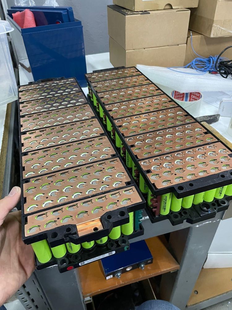 Baterii Li ion bak 2900mah 2.1kw/banc sudate cu bms