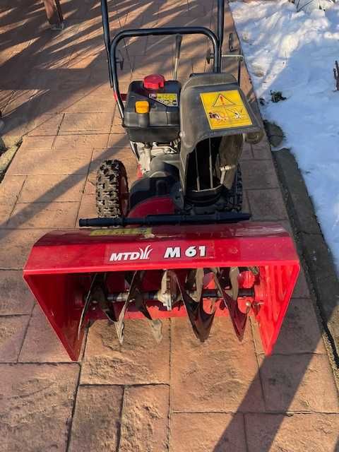 Freza de zapada pe benzina MTD M61
