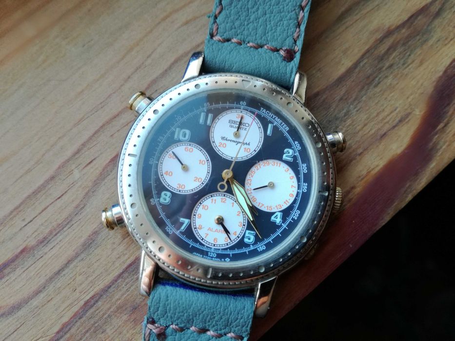 seiko quartz chronograph