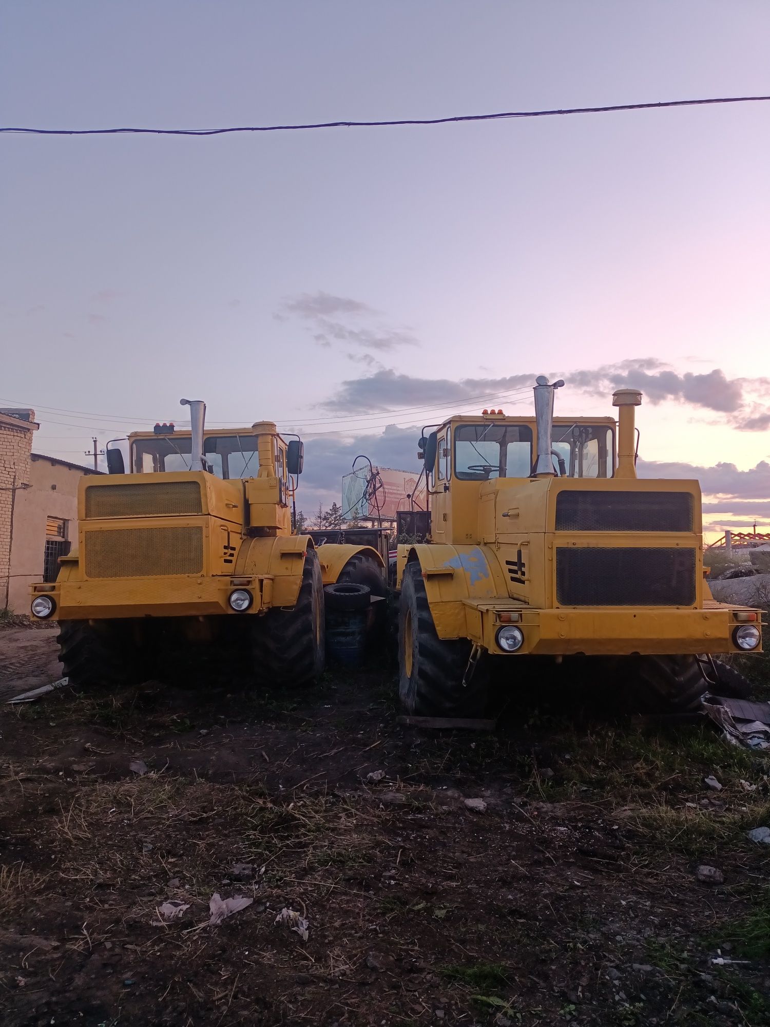 Продам кировцы К700