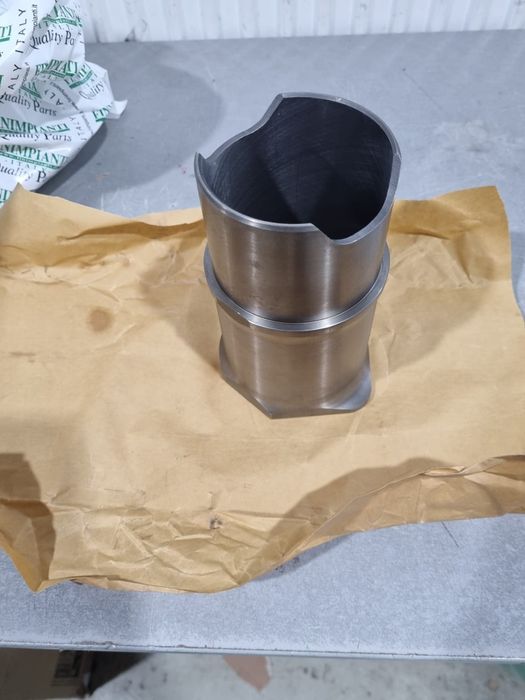 Set motor tractor fiat 211 215.250 311.315.411.415 pe original Italia