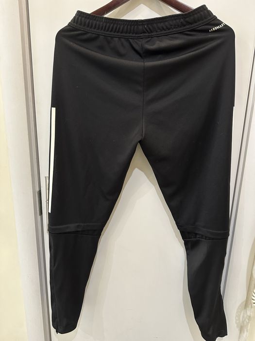 Спортен панталон adidas