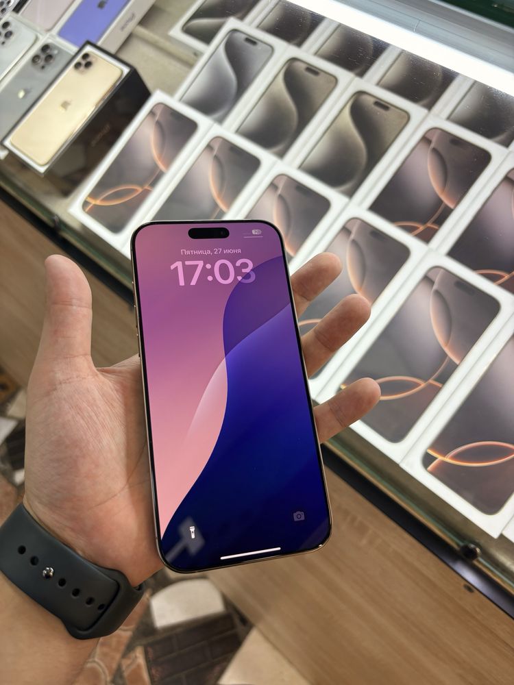 iPhone 16 Pro Max desert ideal