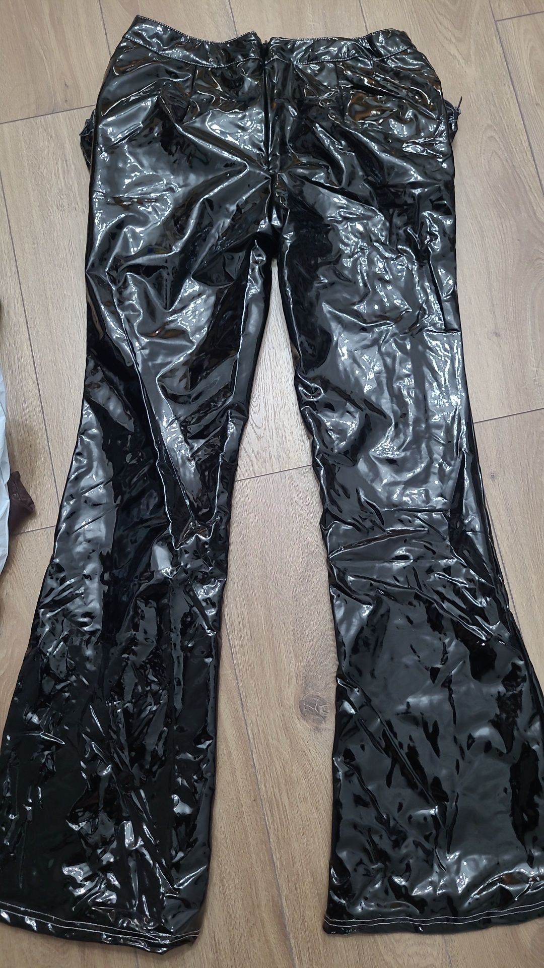 pantaloni sexy latex evazati S si M  1254