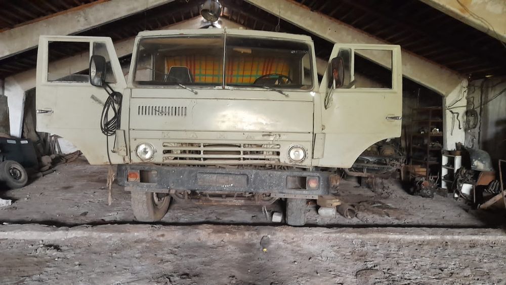 Продам камаз бортовой 5320