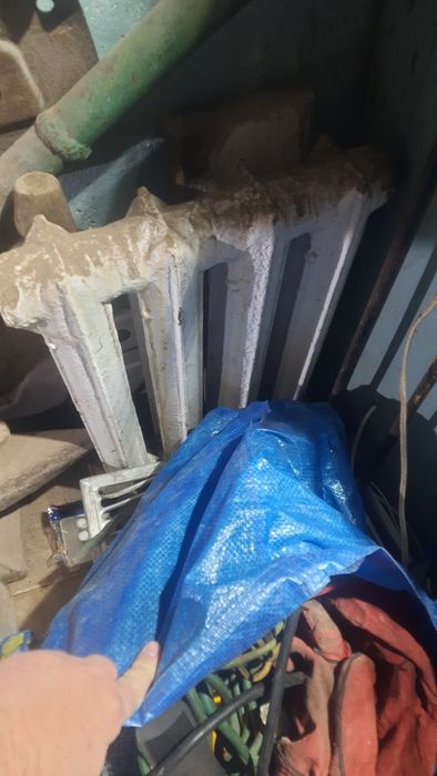 Продам батареи чугунную