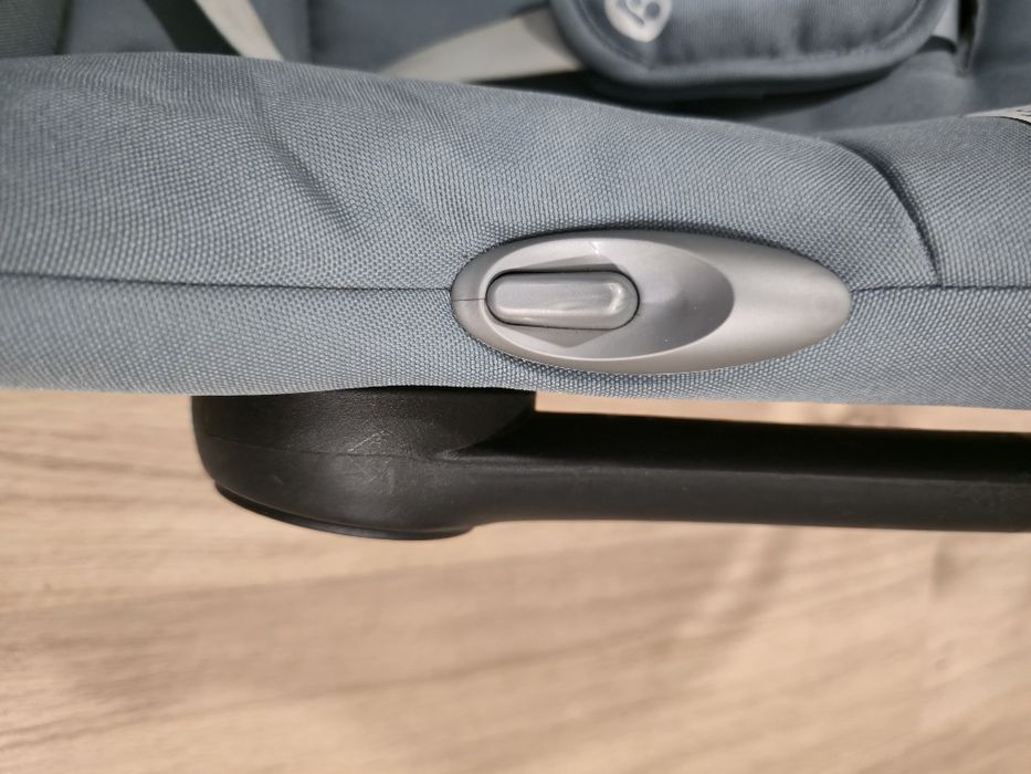 Scaun auto Maxi-Cosi CabrioFix