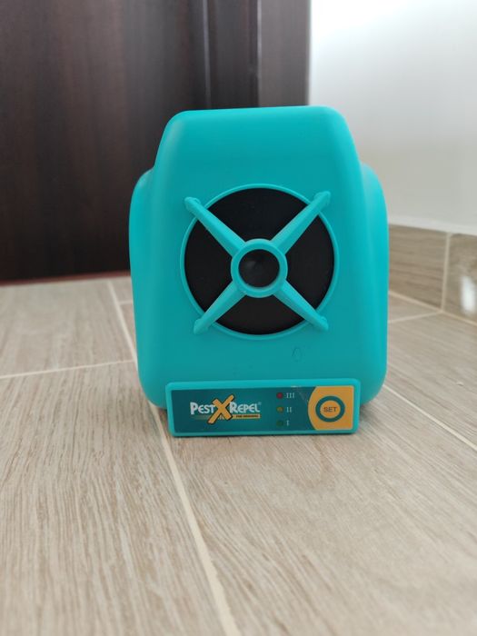 Ултразвуков уред срещу гризачи и диви животни PEST-X-REPEL
