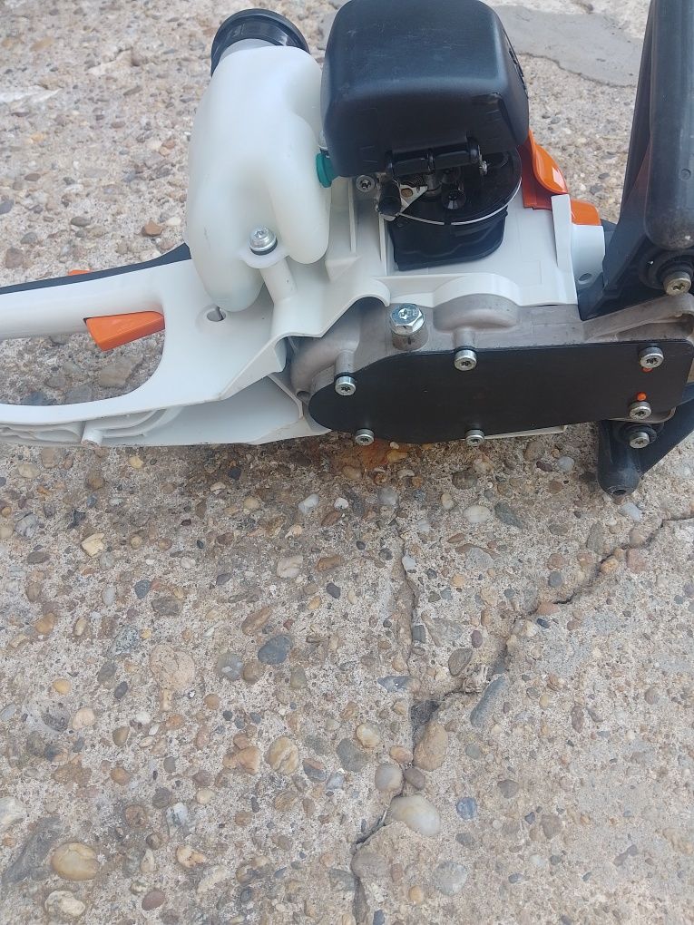 Бензинов храсторез Stihl HS45