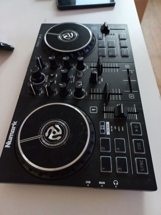 Mixer Numark party mix