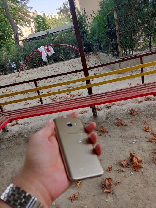 Samsung A3 2017 ideal