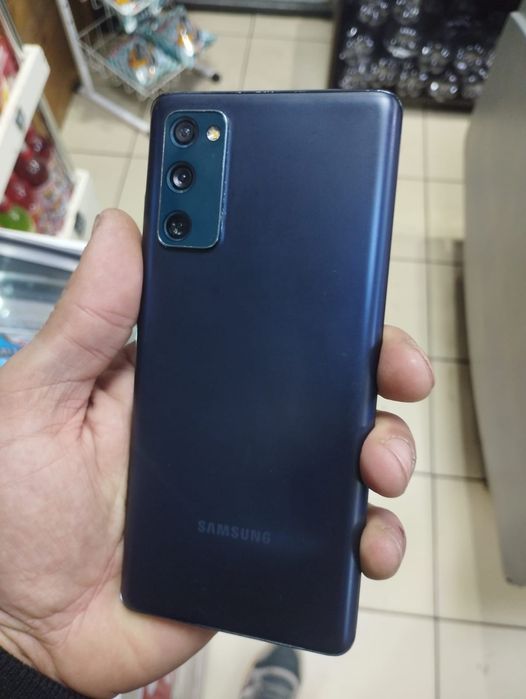 Самсунг S20 FE 128