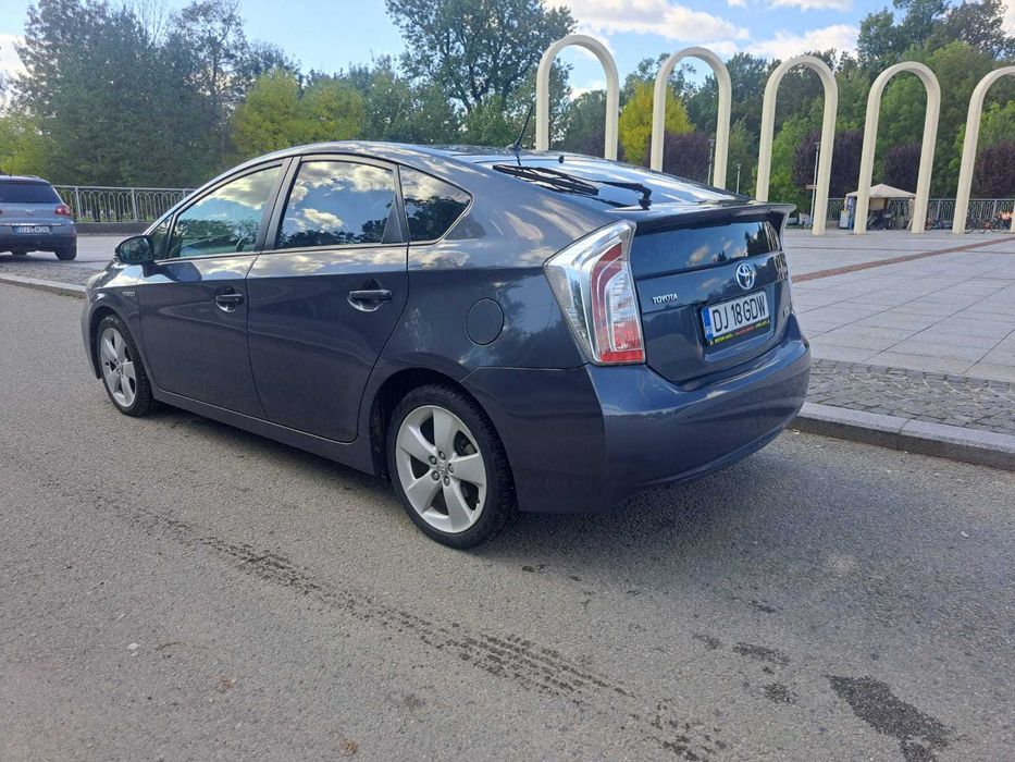 Toyota Prius Hybrid, an 2014, AC, 1.8 benzina +GPL nou, cutie automata