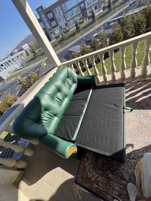 Продам диван с креслом, в отличном состояний