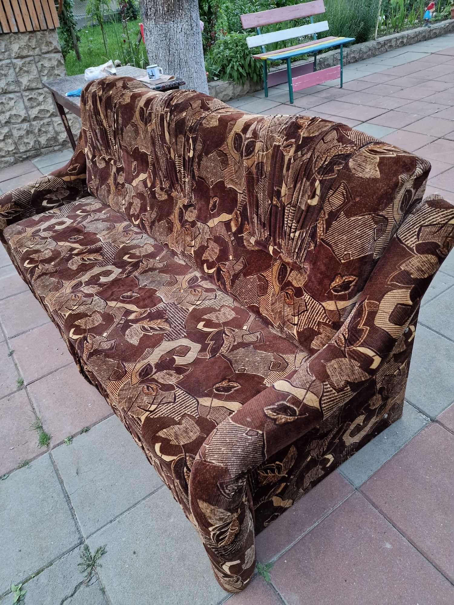 Canapea extensibila 180x100cm zona de dormit