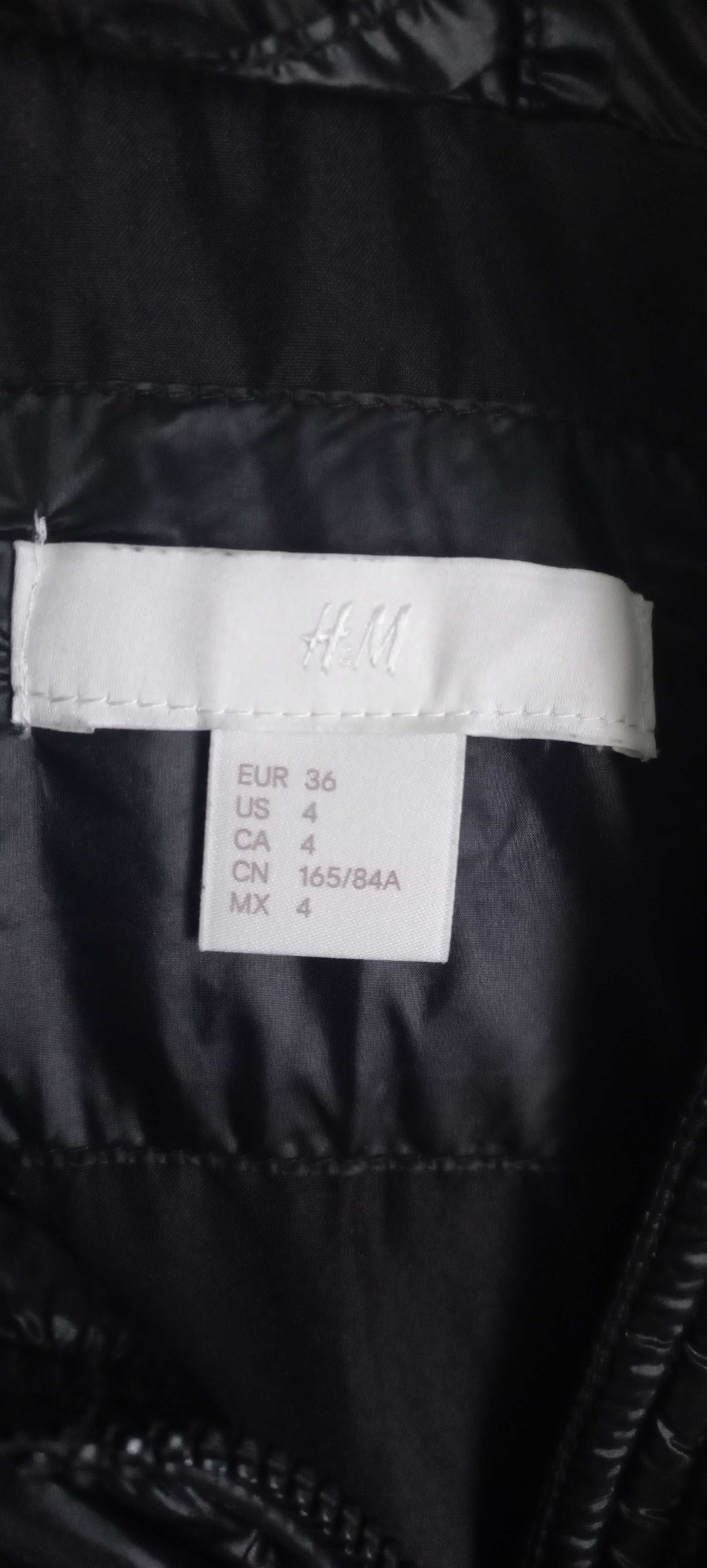 Дебело яке H&M с качулка, размер"S", EUR: 36. Носено 1 път,почти ново.