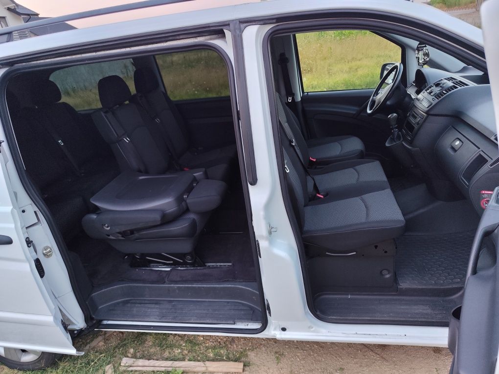 Inchiez/rent duba/van/microbuz 8+1 vito