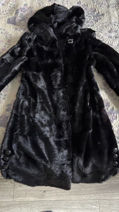 Продам норковую шубу