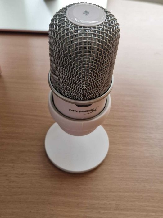Микрофон HyperX SoloCast, бял