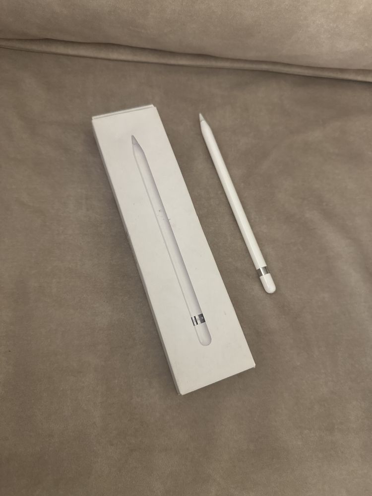iPad 7-го поколения + Apple Pencil + Smart Keyboard