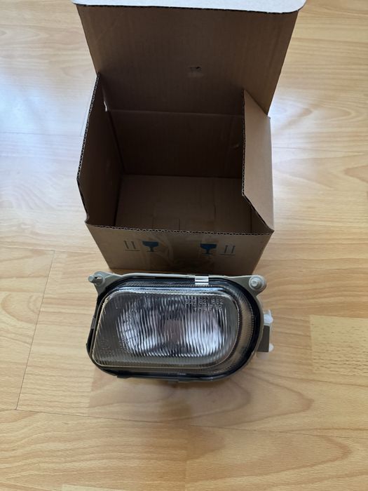 Продам противотуманку на Mercedes w210