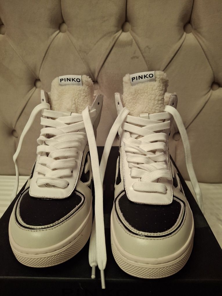 Дамски кецове Pinko