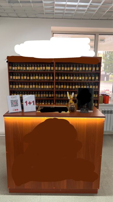 Продам стелаж под парфюм косметику