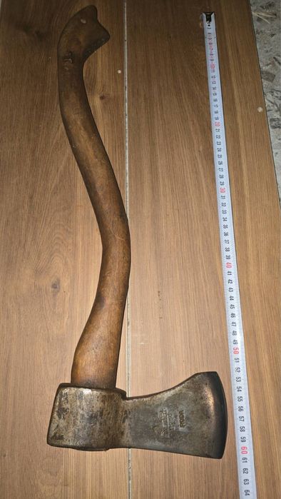 Топор Брадва секира