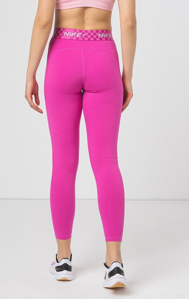 Nike оригинален клин, размер М НОВ