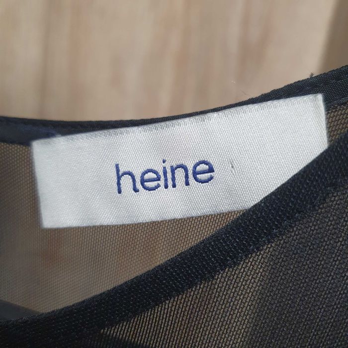 Rochie marca Heine mărimea S (36), stare impecabilă.
Preț: 250 lei