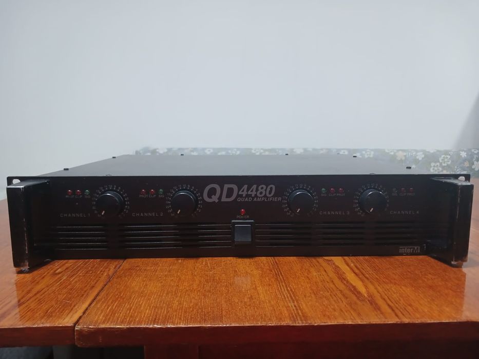Усилитель QD-4480 / Фоновый усилитель / Барный усилитель