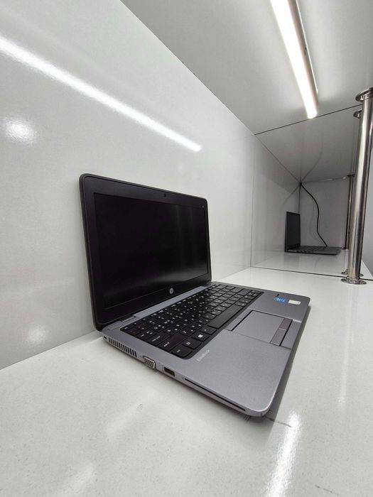 HP Core i5 4300U  8/256gb