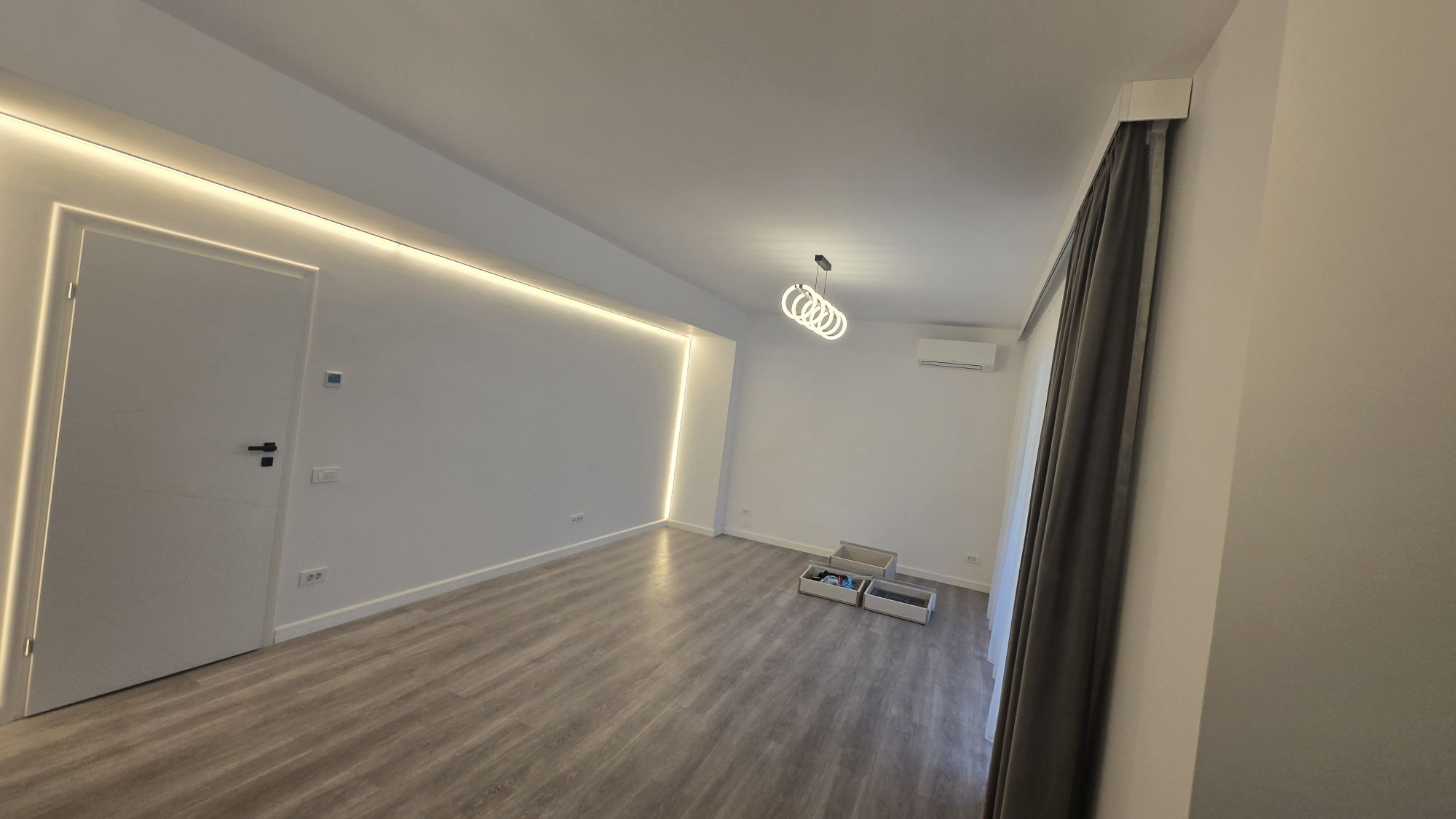 Inchiriez apartament 2 camere