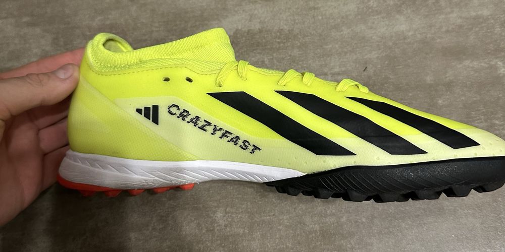 Ghetele de fotbal Adidas X Crazyfast League SG