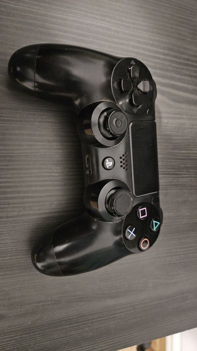 Vand controller maneta originala  ps4 pt piese