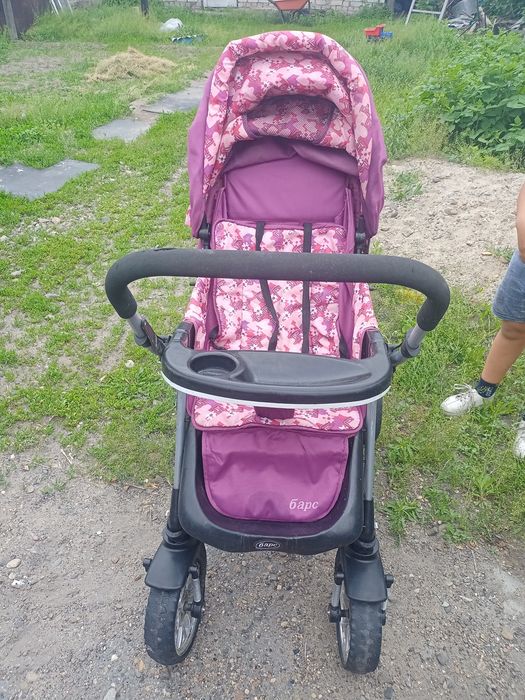Продам коляску в хорошем состоянии без поломок