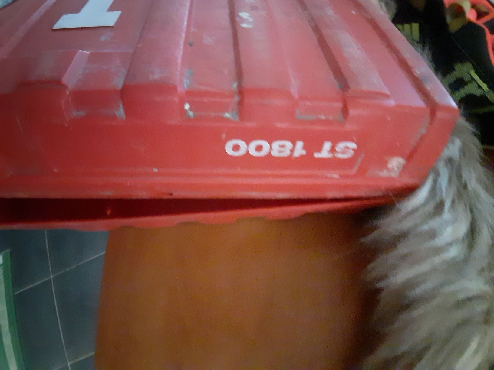 Hilti  St  1800 .