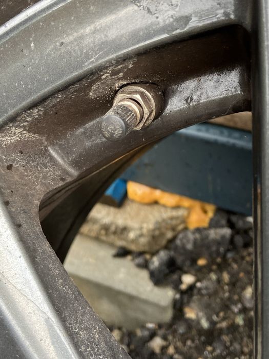 215 50 17 Hankook Зимни