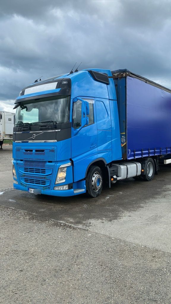 Ansamblu VOLVO FH 500 + KRONE 2015 mega