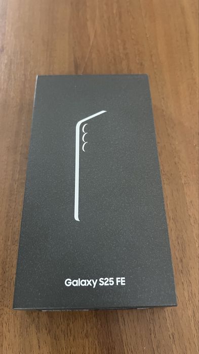 Самсунг s25 FE + наушники оригинал BUDS3 самсунг
